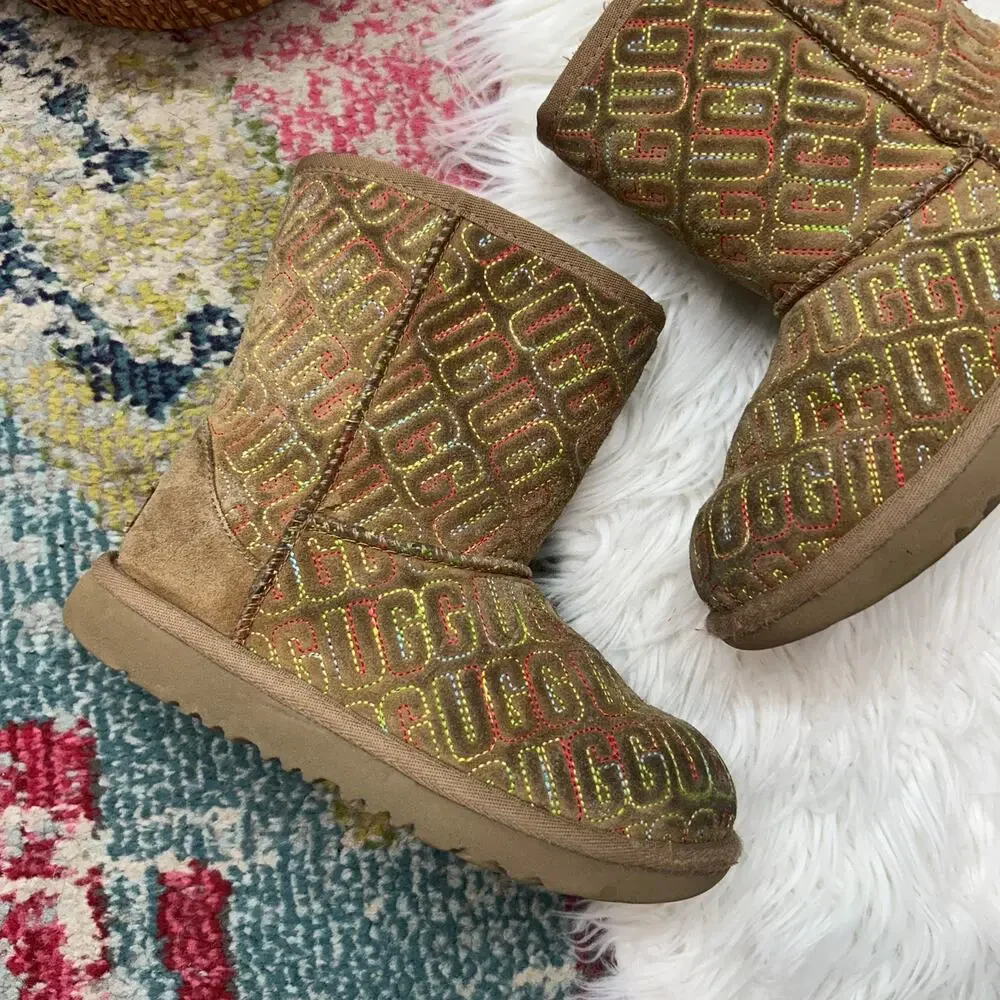 UGG some discoloration